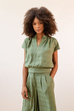 Cargar imagen en el visor de la galería, Blusa Verde

