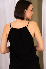 Cargar imagen en el visor de la galería, Top Beta Reversible Negro
